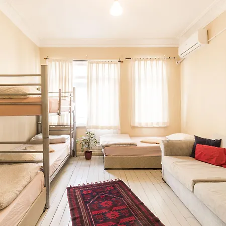 Levanten Κωνσταντινούπολη