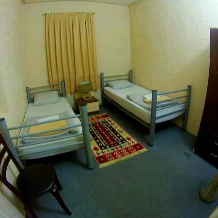 Levanten Хостел *